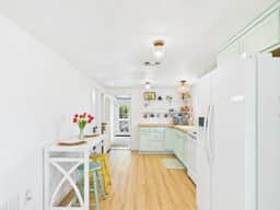 Honeysuckle Cottage - Image 3