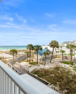 Beach Days, Bay Views, Easy Escapes
