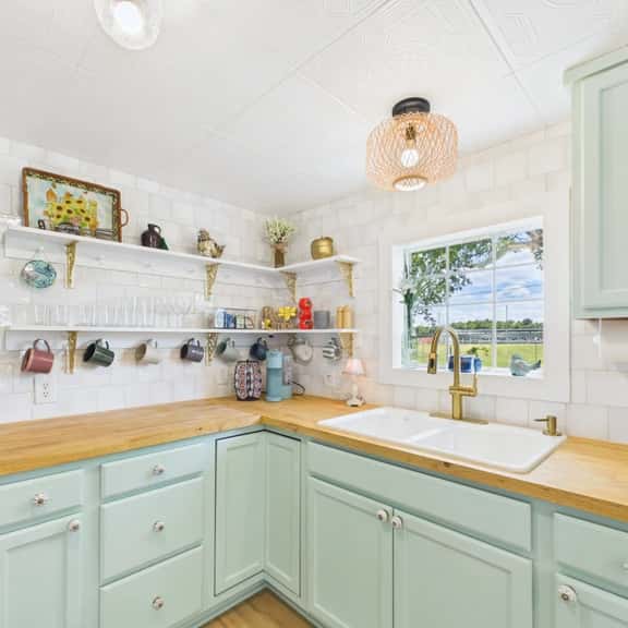 Honeysuckle Cottage - Image 1