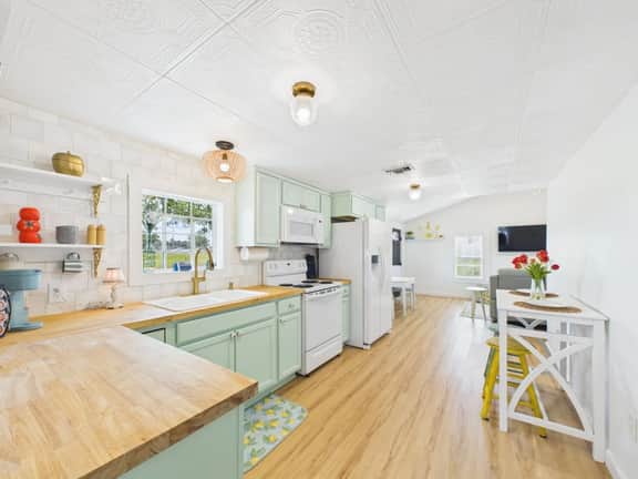 Honeysuckle Cottage - Image 2