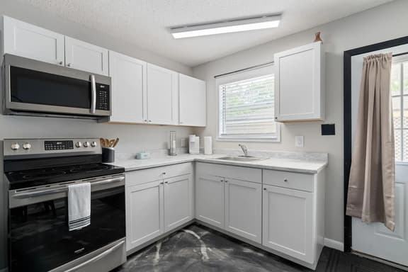 Studio with Full Kitchen!
