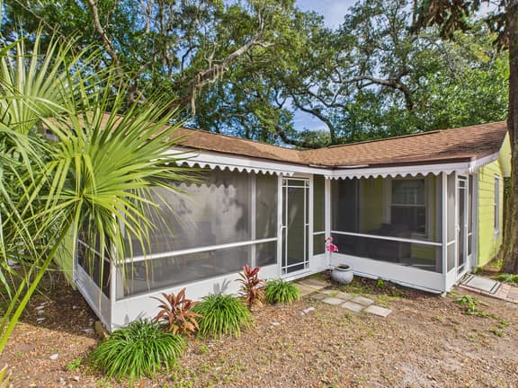 Camp Brook's Lucky Lime Cottage